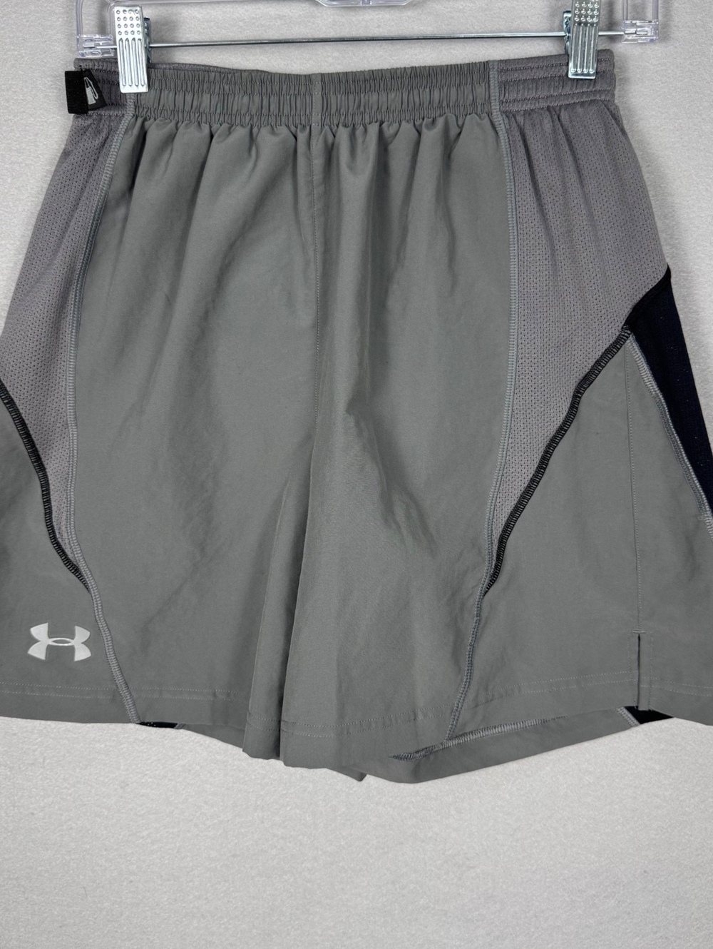Under Armour Mens Small HeatGear Athletic Shorts Gray